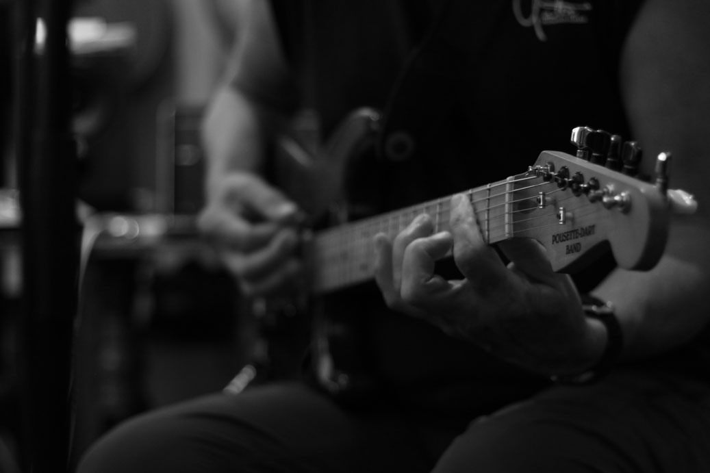 Jon_Guitar1_BW.jpg