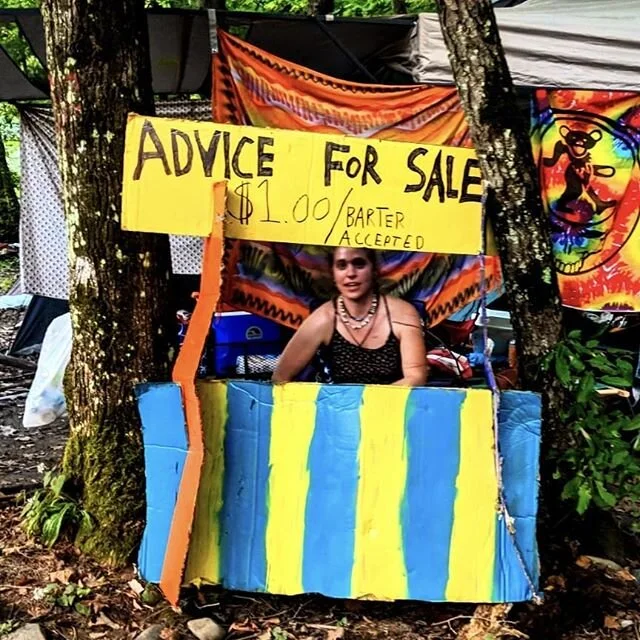 #tbt When advice was just $1 at @wormtowntrading two summers ago.🎶✨🤘 #lucy #livemusic #facesoffestivals