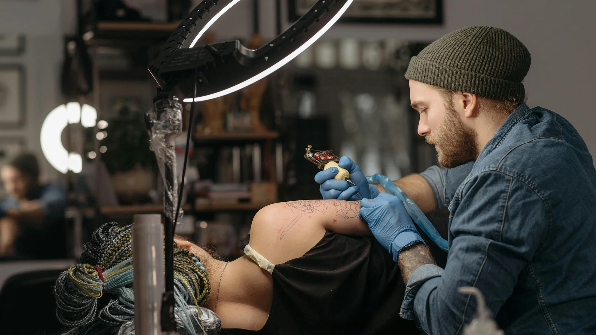What Makes a Tattoo Studio Feel Welcoming for First-Time Clients