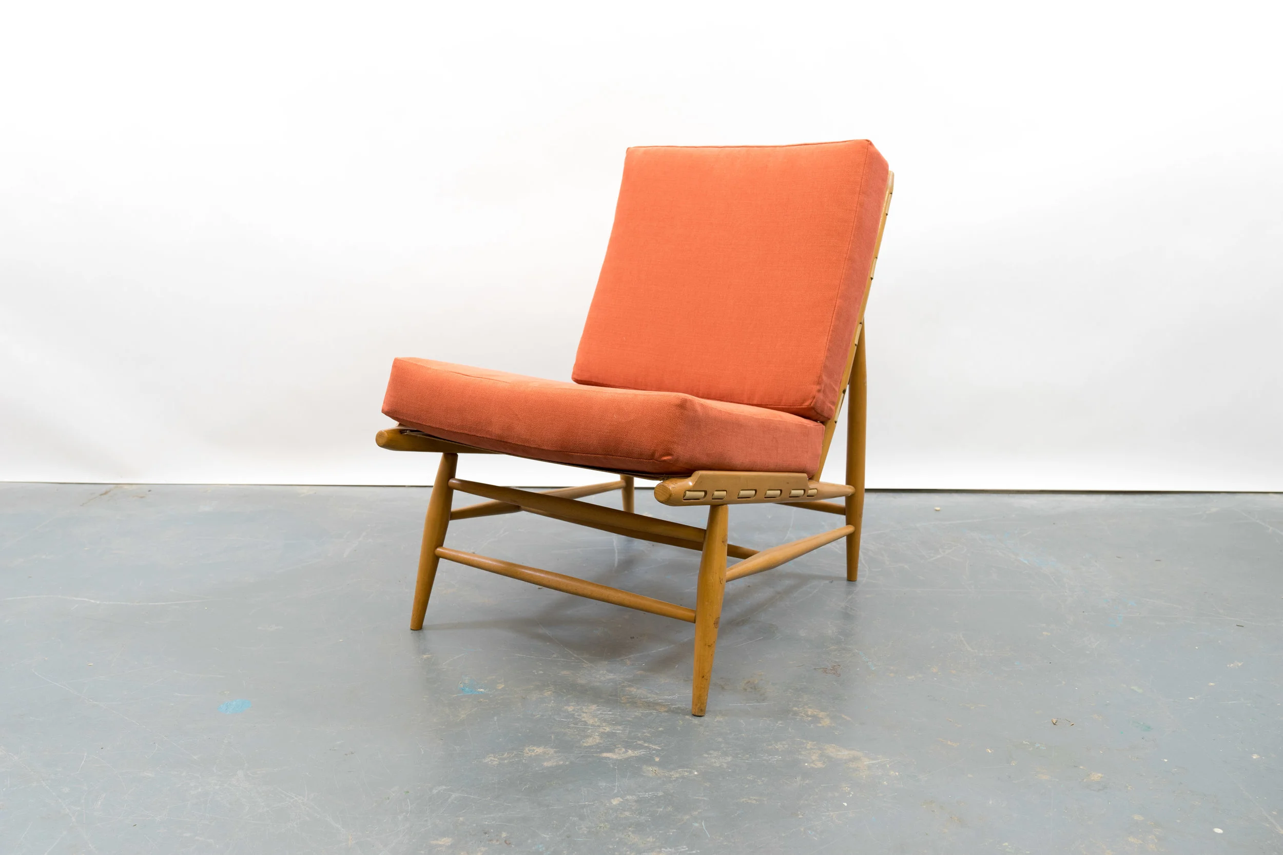 OOW - OLD OLD WOODS - The beautiful 1960s Ercol 427 lounge chair