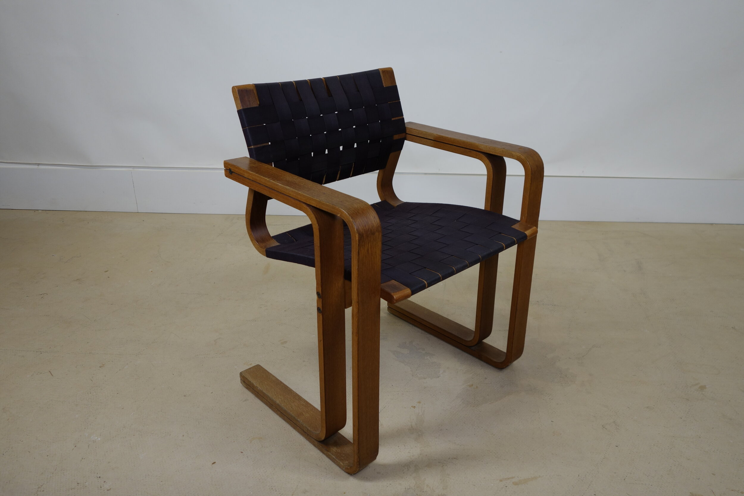 Magnus Olesen chair model 5531