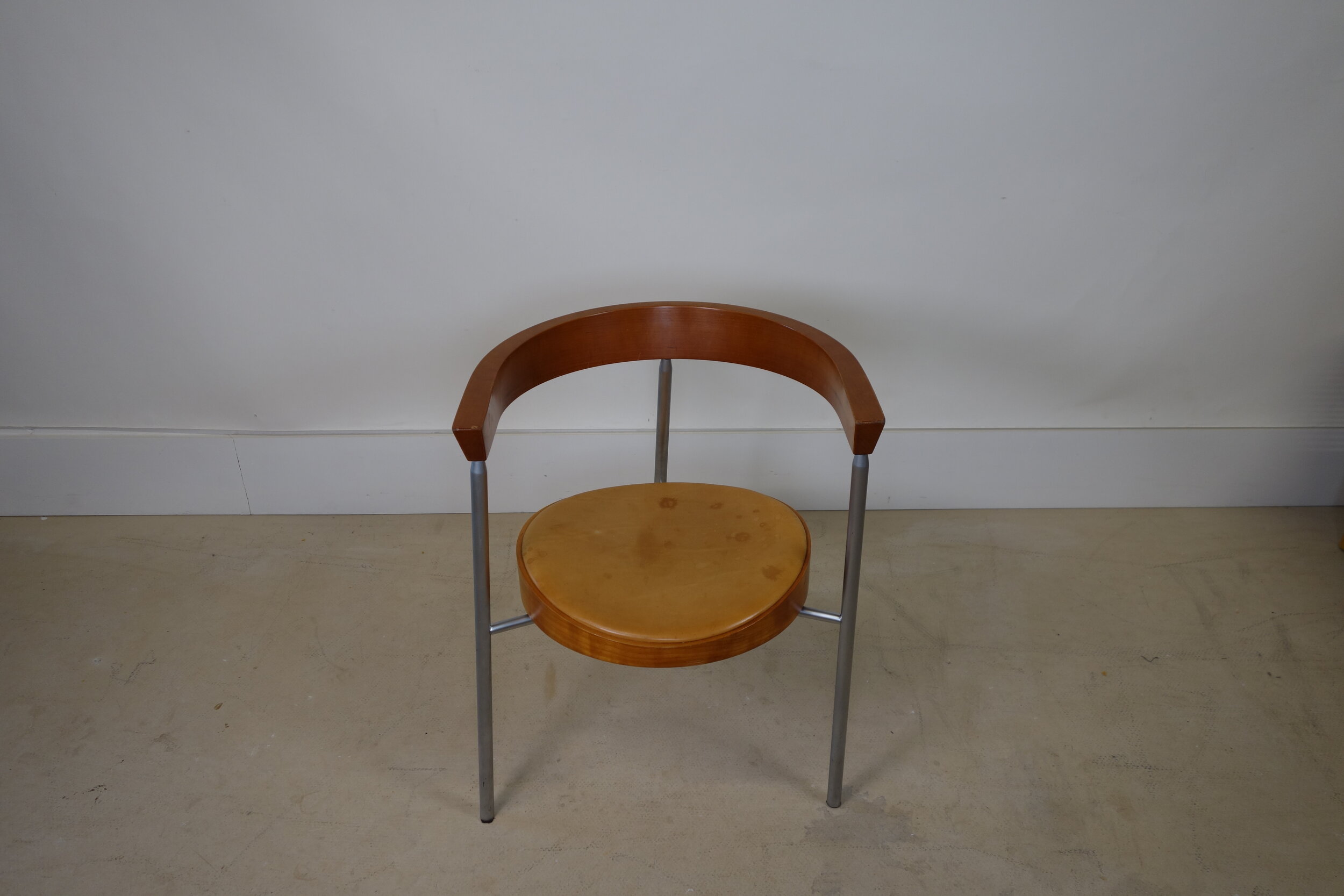 minimalist design Tan leather chair