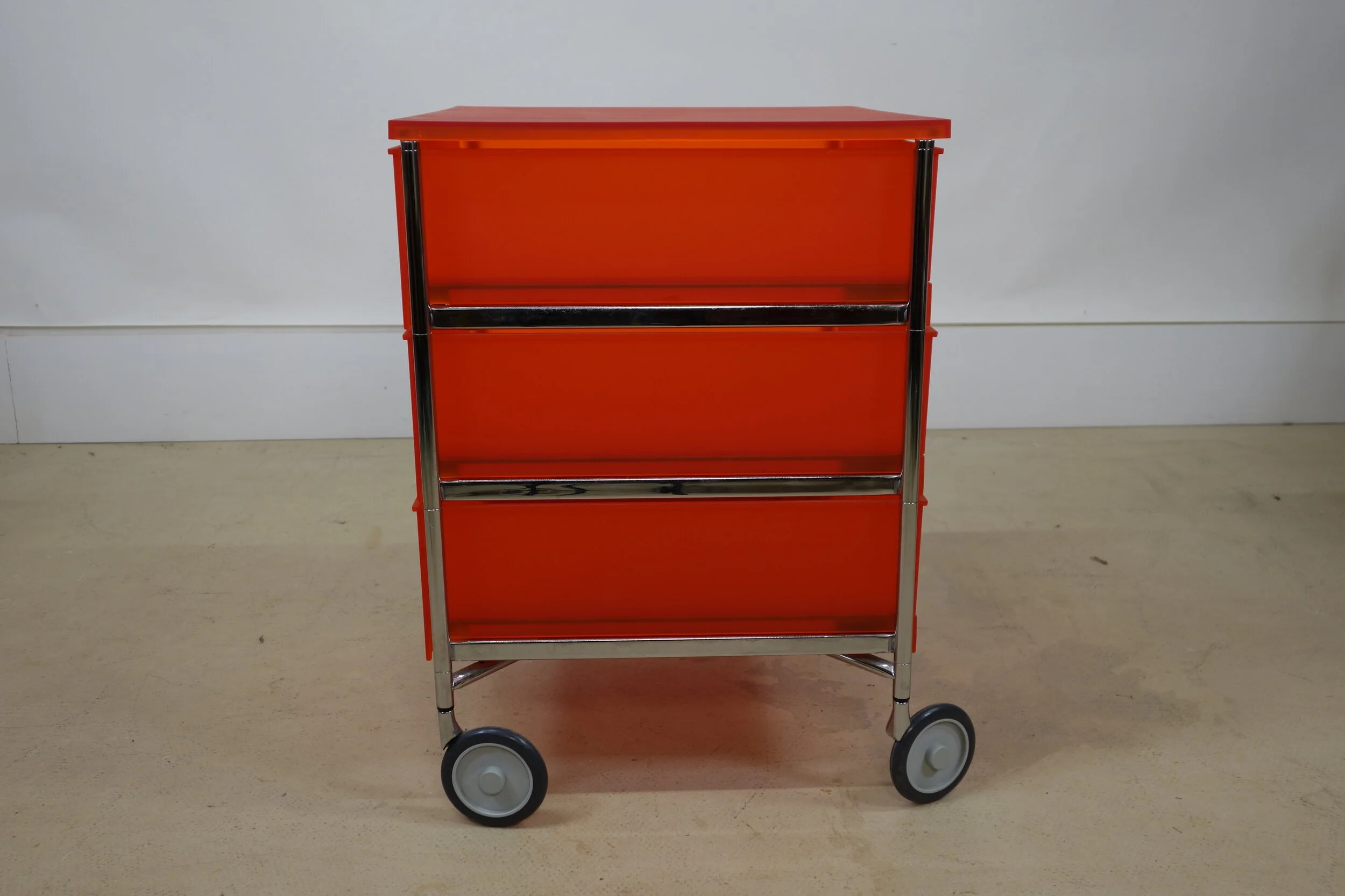 Kartell Mobil drawers on wheels by Antonio Citterio.