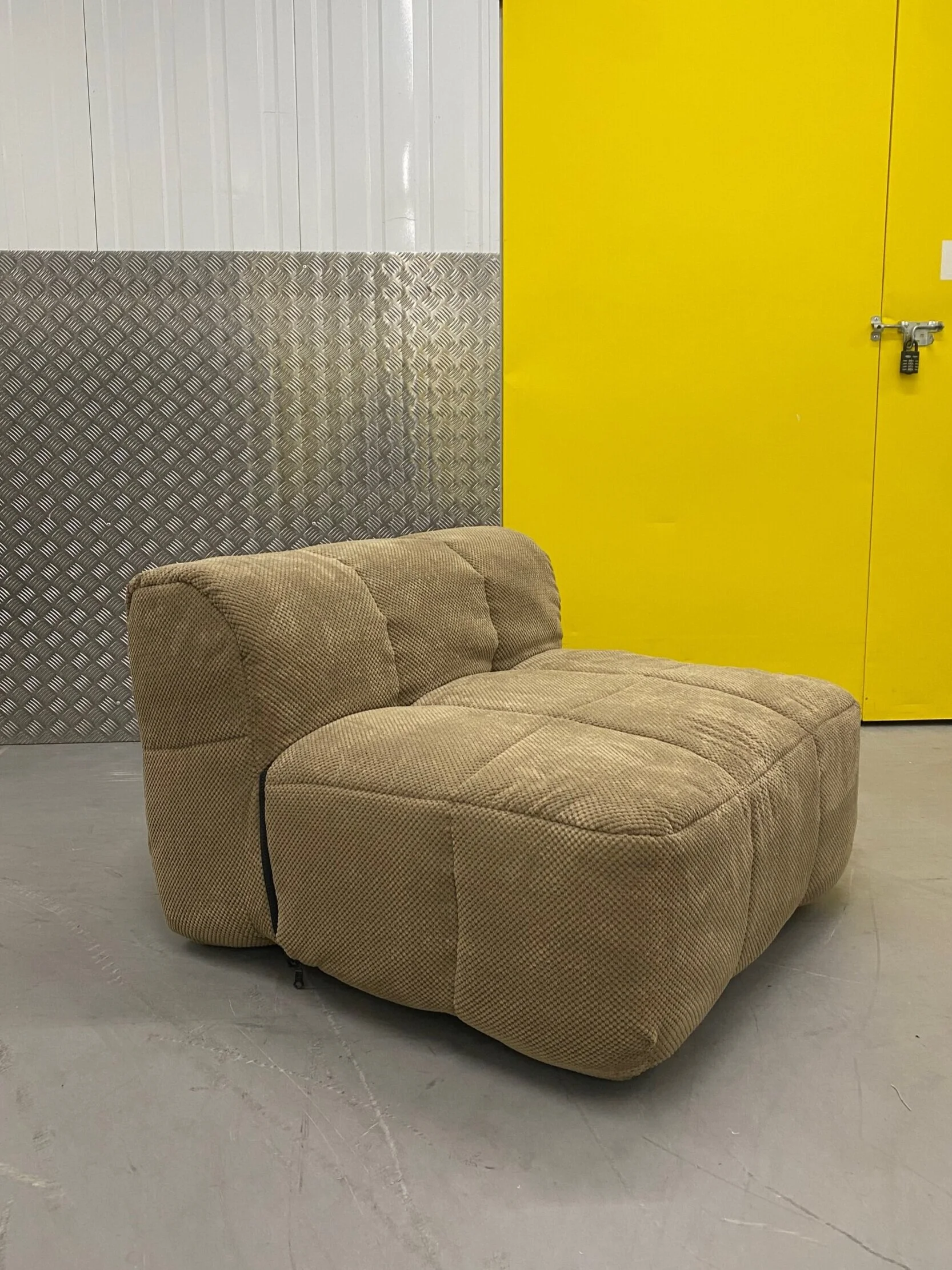 68116D36-1722-462F-A9DF-F2276A6B5858