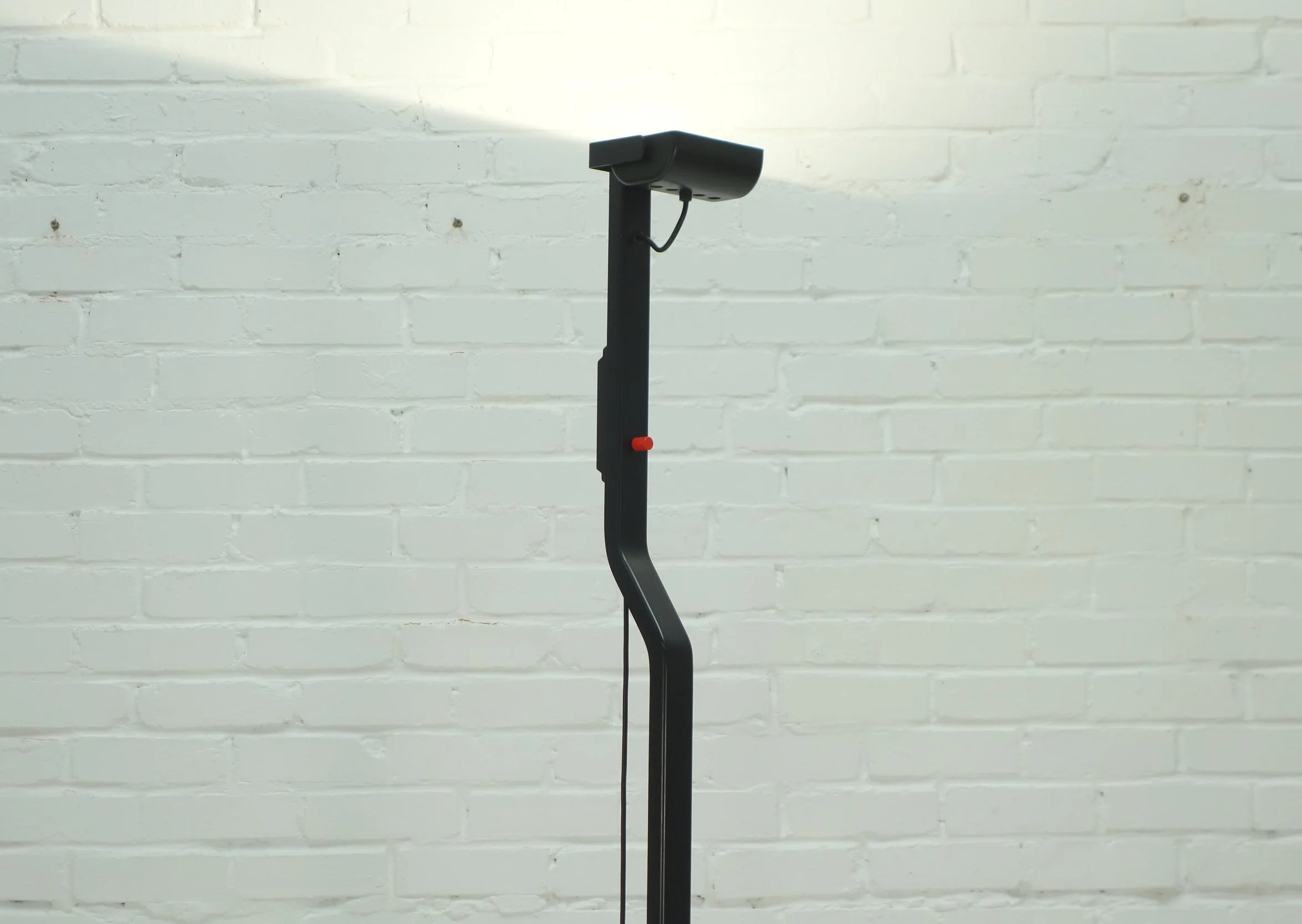 Vintage design floor lamp by Kazuhide Takahama. old old woods mid century furniture store, oow