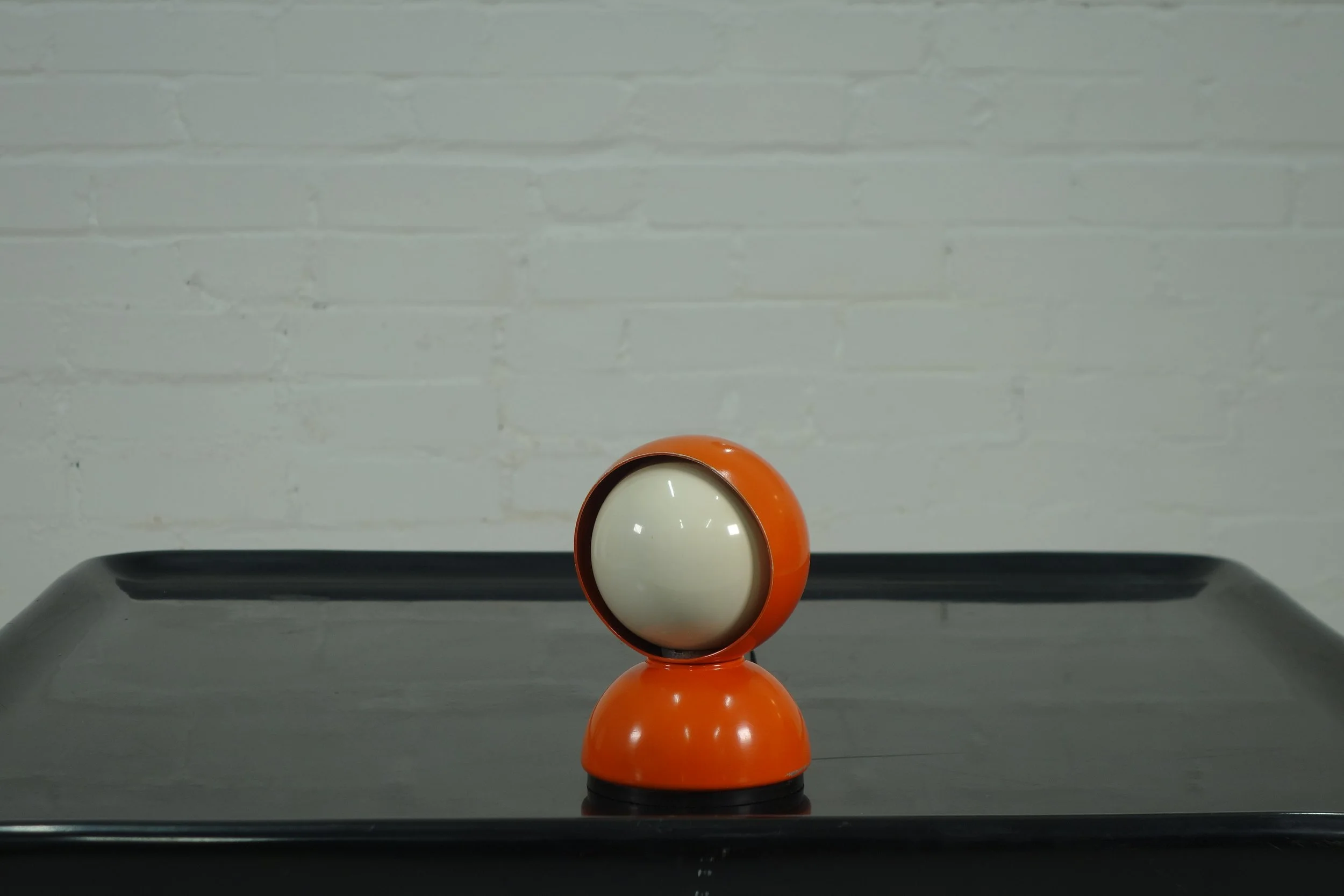 OOW, OLD OLD WOODS MID CENTURY FURNITURE. Vico Magistretti, tobia scarpa, mario bellini lamp