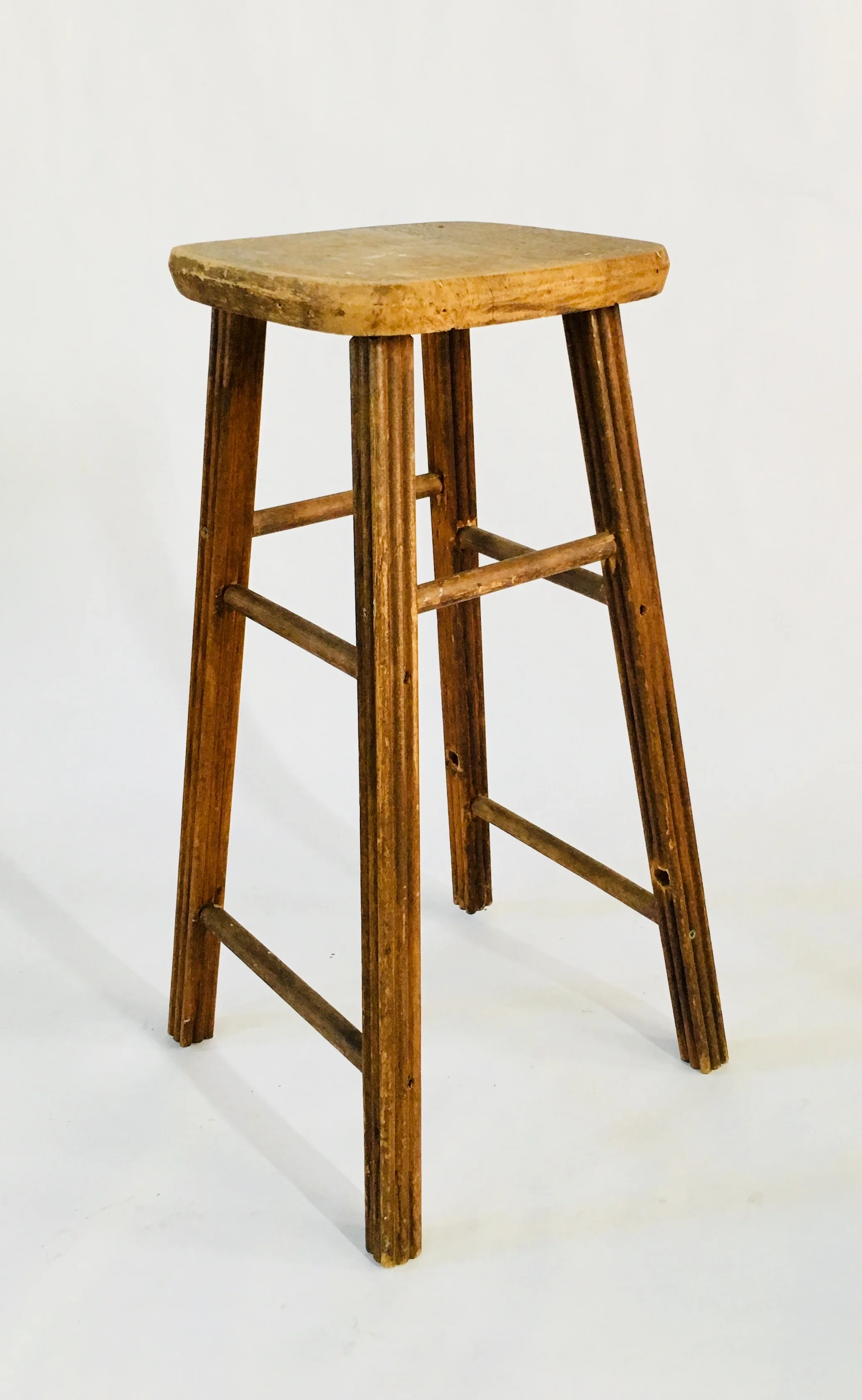 Backless Wood Stool with Fluted Legs
