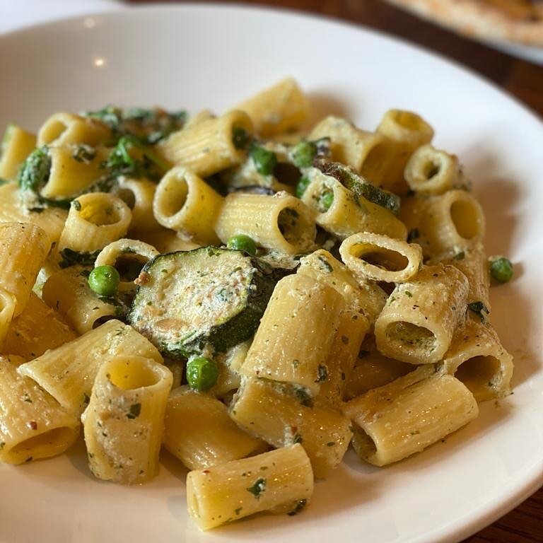 What&rsquo;s your favourite pasta dish? 

#oakmaninns #food #yum #instafood #foodiesofinstagram #foodiesofamersham #amershamfoodie #foodie #pasta