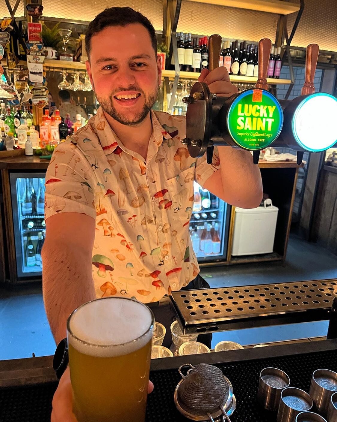 Happy National Beer Day! 

We have a huge selection of draught &amp; bottled beers, so come and celebrate with us 🍺🍻

#nationalbeerday #thebeechhouseamersham #oakmangroup #beechhouseuk