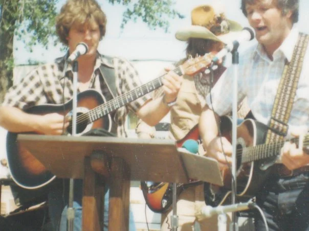 That's my Pops on the left. Yes, he was the coolest.