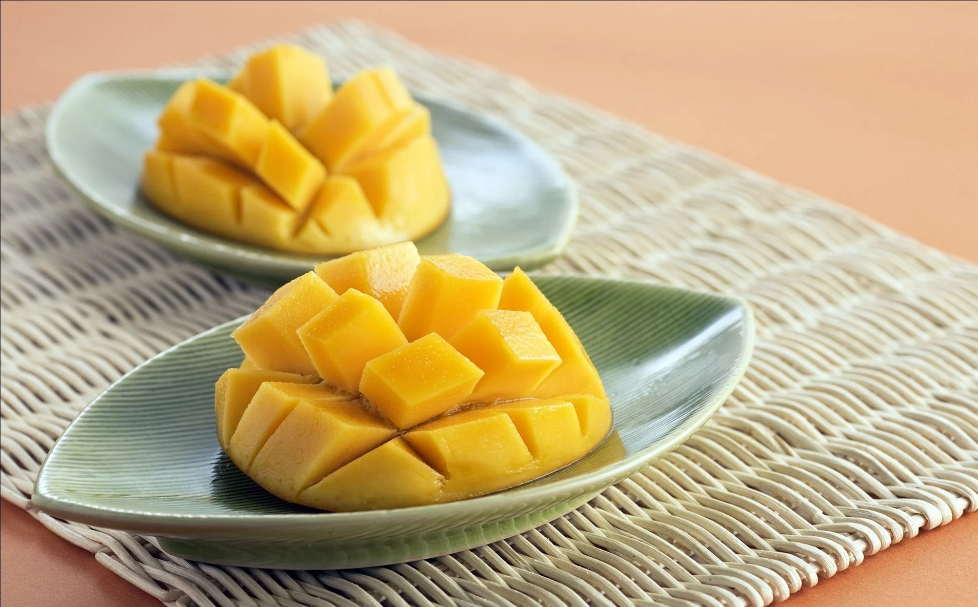 mango-2360551_1920.jpg