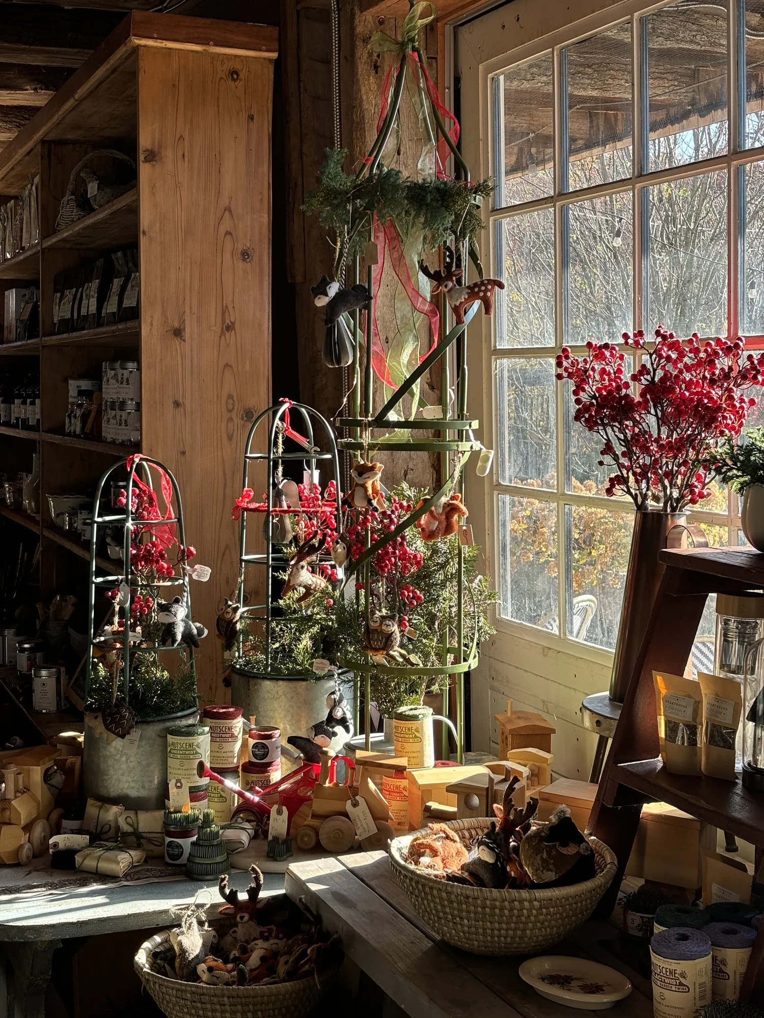 November 28 : Sip and Shop Black Friday W/ Discounts in the Barn Market ...