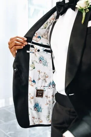 munaluchi_wedding_Bukola-and-Howard_munaluchi-bride_modern_nigerian_inspiration_fashion_dress_gown_groom_decor_florals_cake_north-carolina_multicultural_love-5.jpg