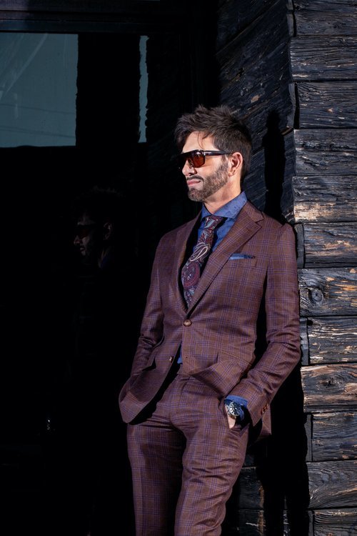 Elevate your style with our sleek and tailored men's skinny suit