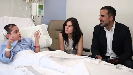 Visit to La Fe Hospital of the Juegaterapia Foundation, 2016.