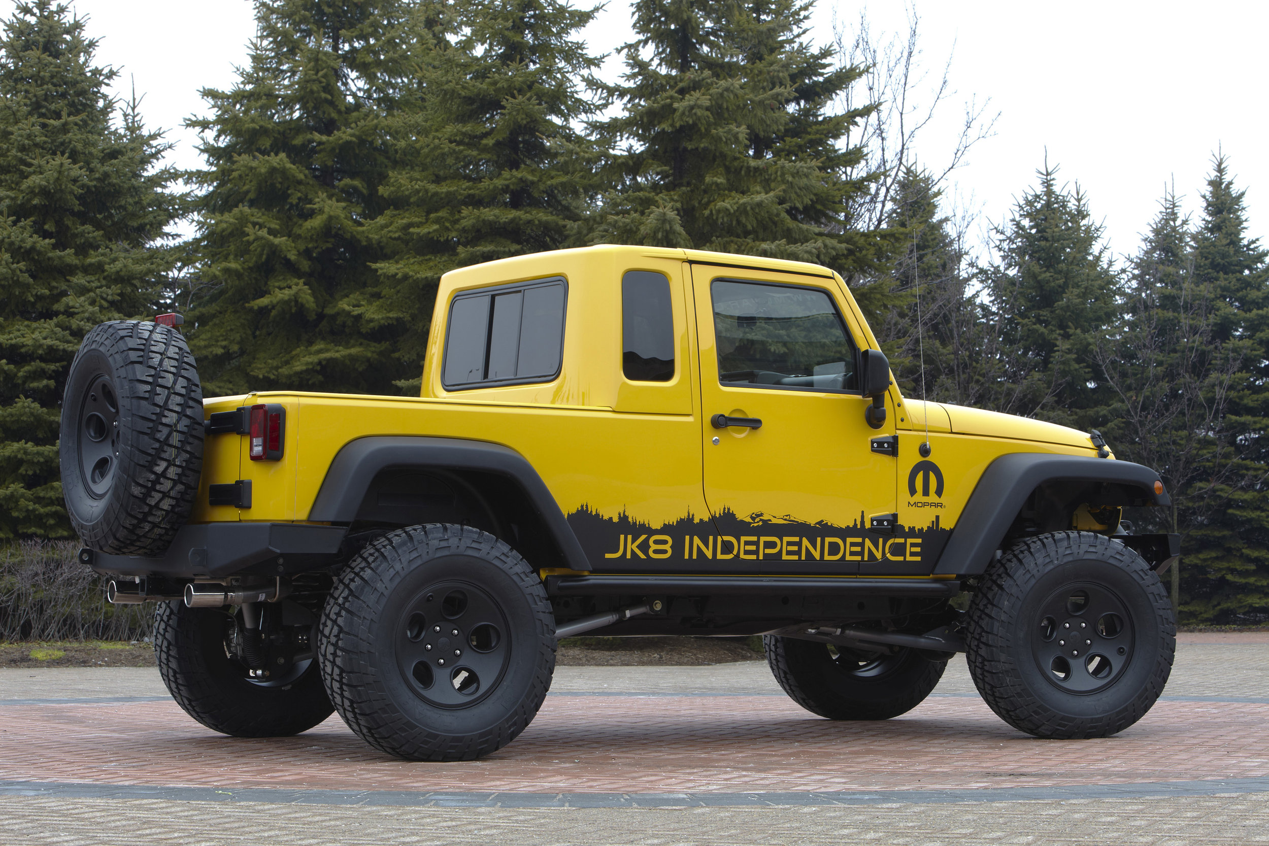jeep-wrangler-jk-8-independence-rear-.jpg