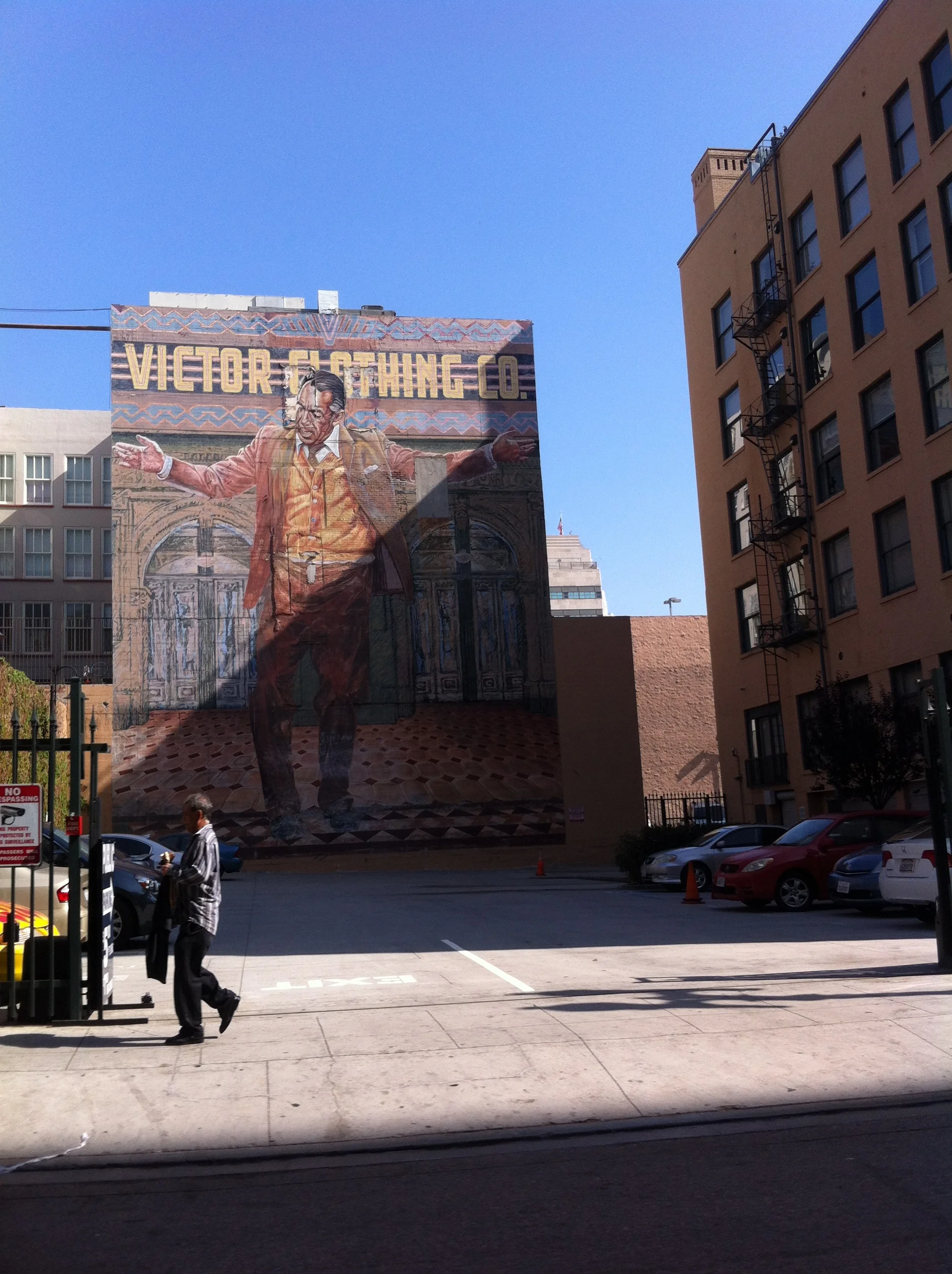 Anthony Quinn Victor Clothing