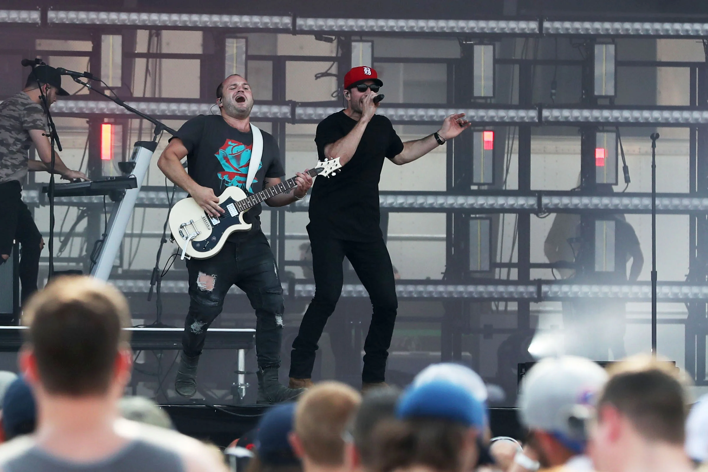 070218_nws_beachconcert34.JPG