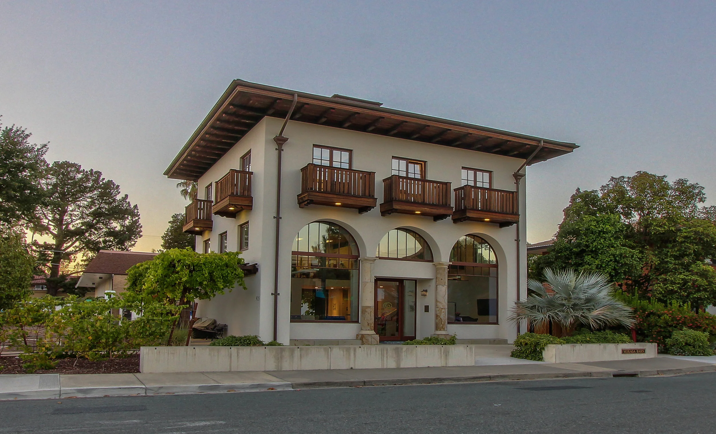 1-The Moraga Barn.jpg