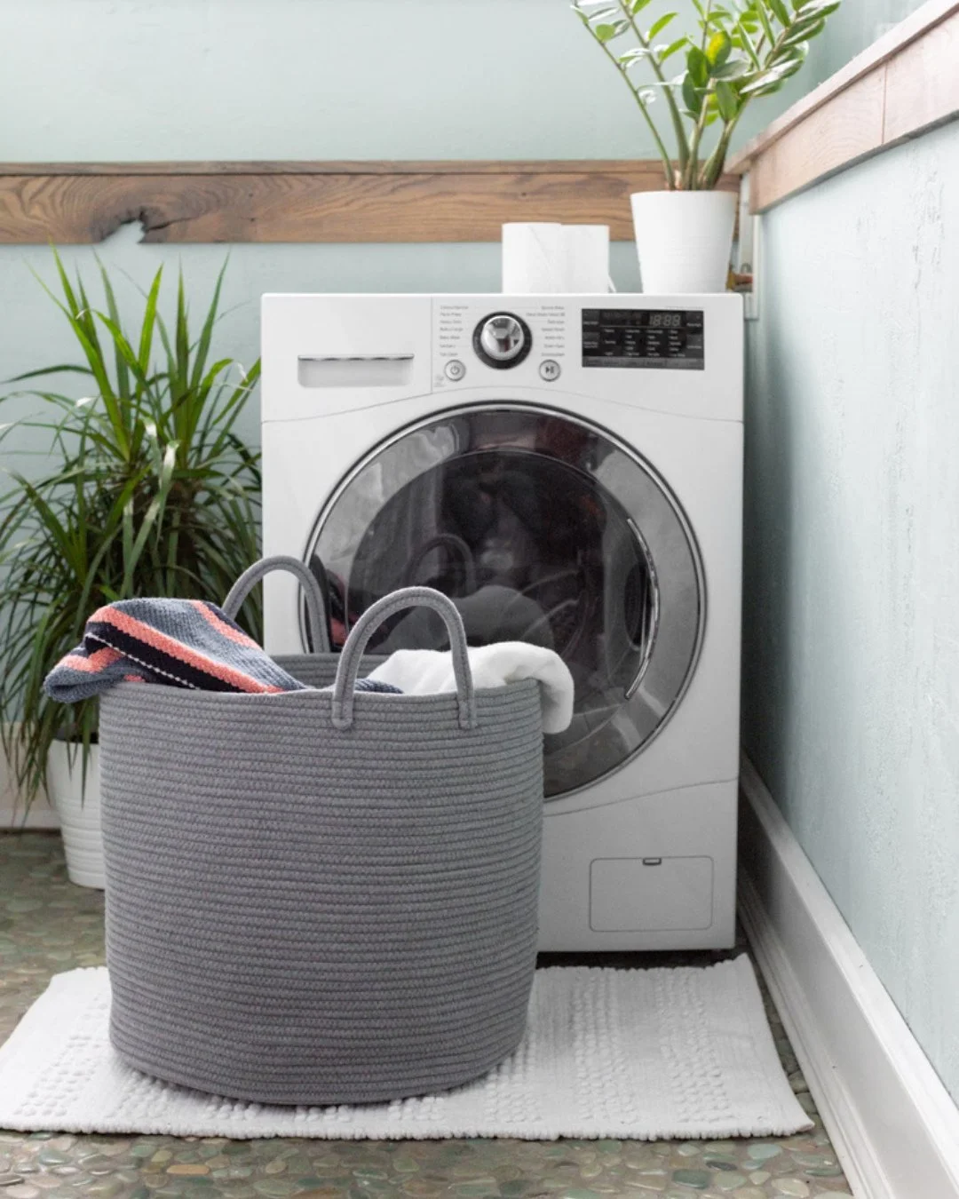 We put your product in real-life settings that tell a story. CPG photography is our forte with thoughtful styling, natural light, and scenes that help customers picture exactly how it fits into their lives.⁠
⁠
#CPGPhotographer #MinneapolisPhotographe