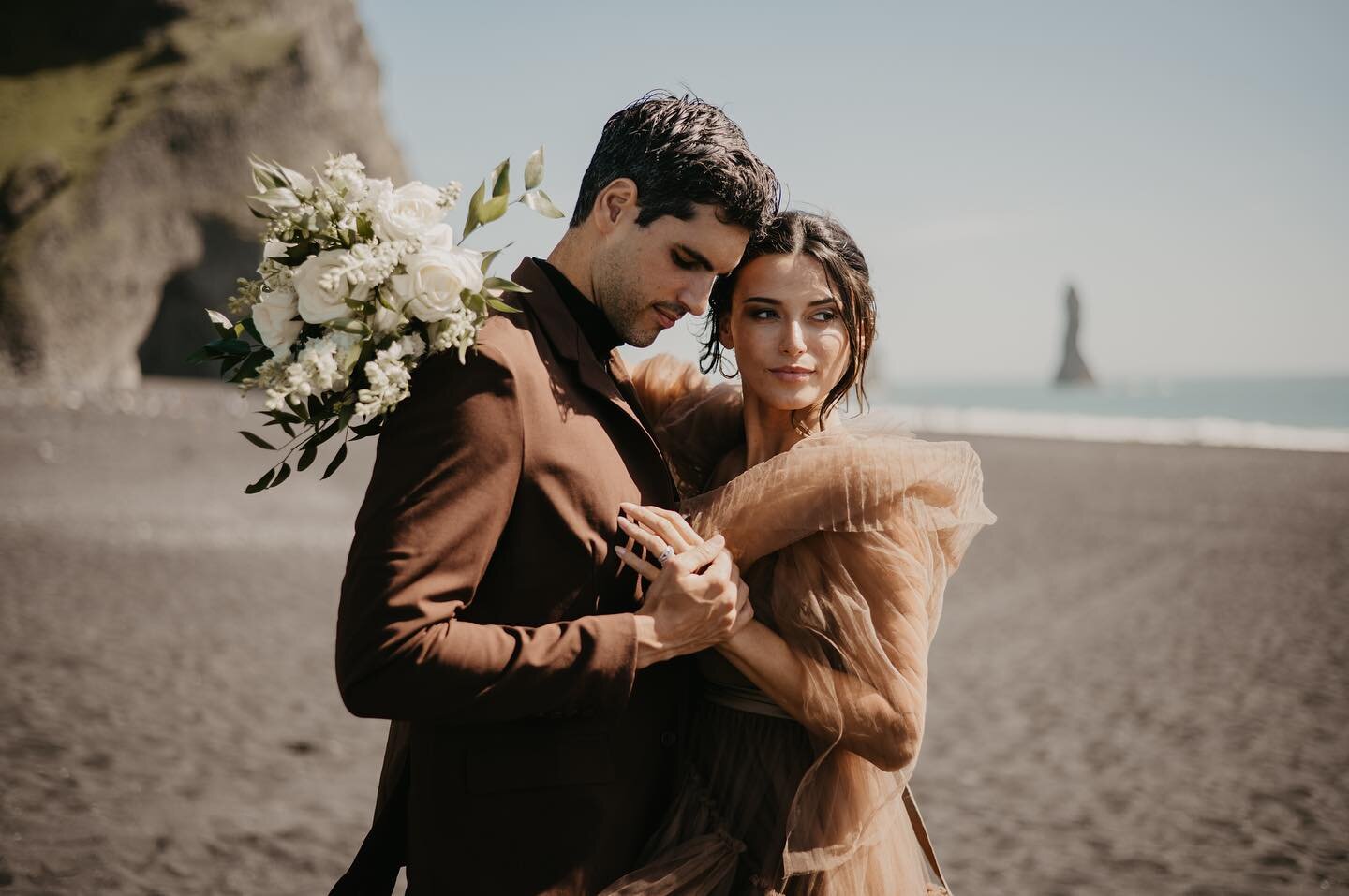 Have you ever dreamed of eloping in Iceland? I think this is your sign...

Host @elliemckinneyeducation
Coordinator @aneesa.harmonyweddings
Photographer @meganblackphotographync 
Video @mckinneyfilms
Hair/MUA @hiphiphairraye
Florist @champagne_and_la