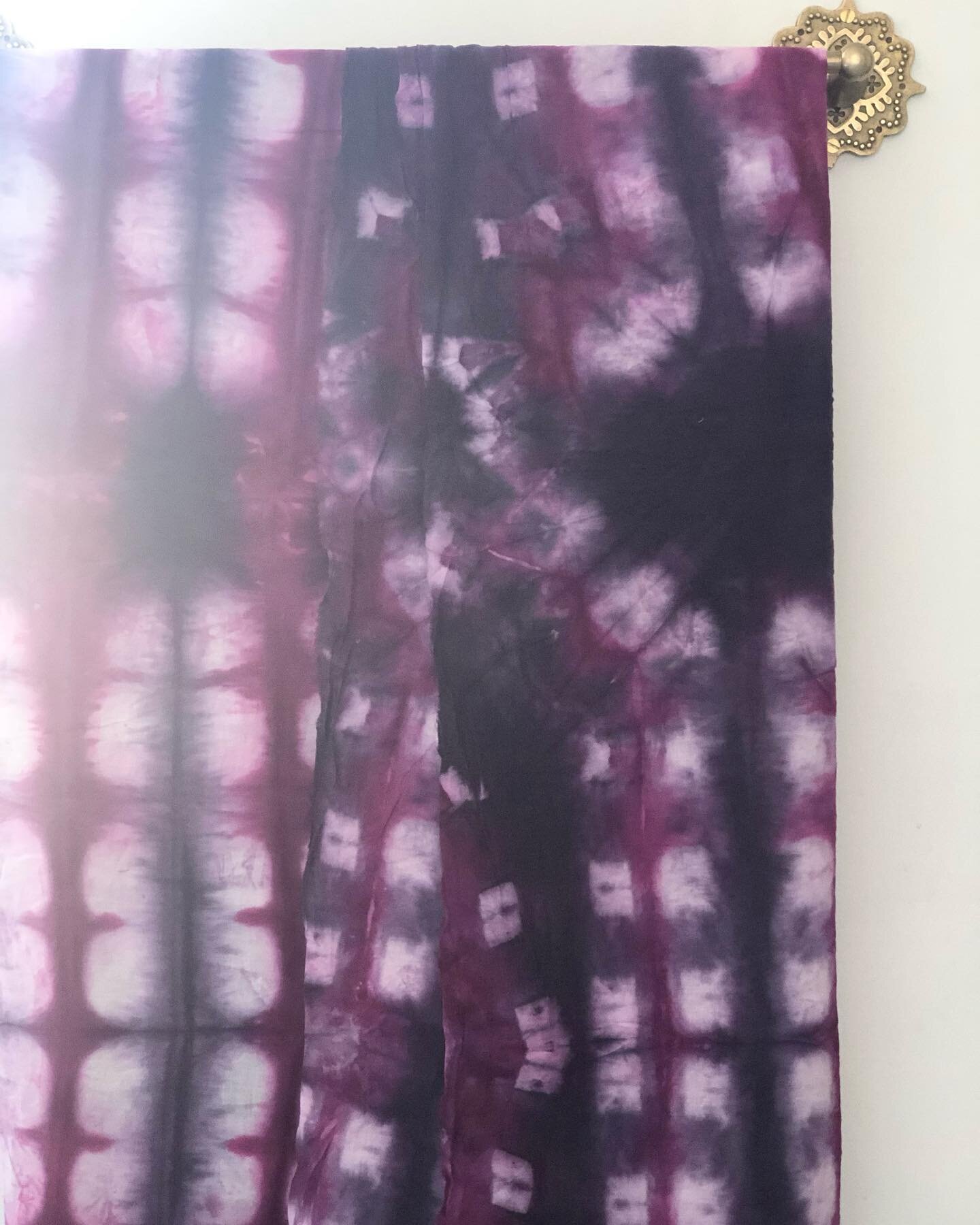 Hello daaaaarling!! Can&rsquo;t hardly wait to wear you this summer!! 

#shibori #caftan #robe #sarongs #summerfrocks #purecotton #madeintoronto #adoptdontshop