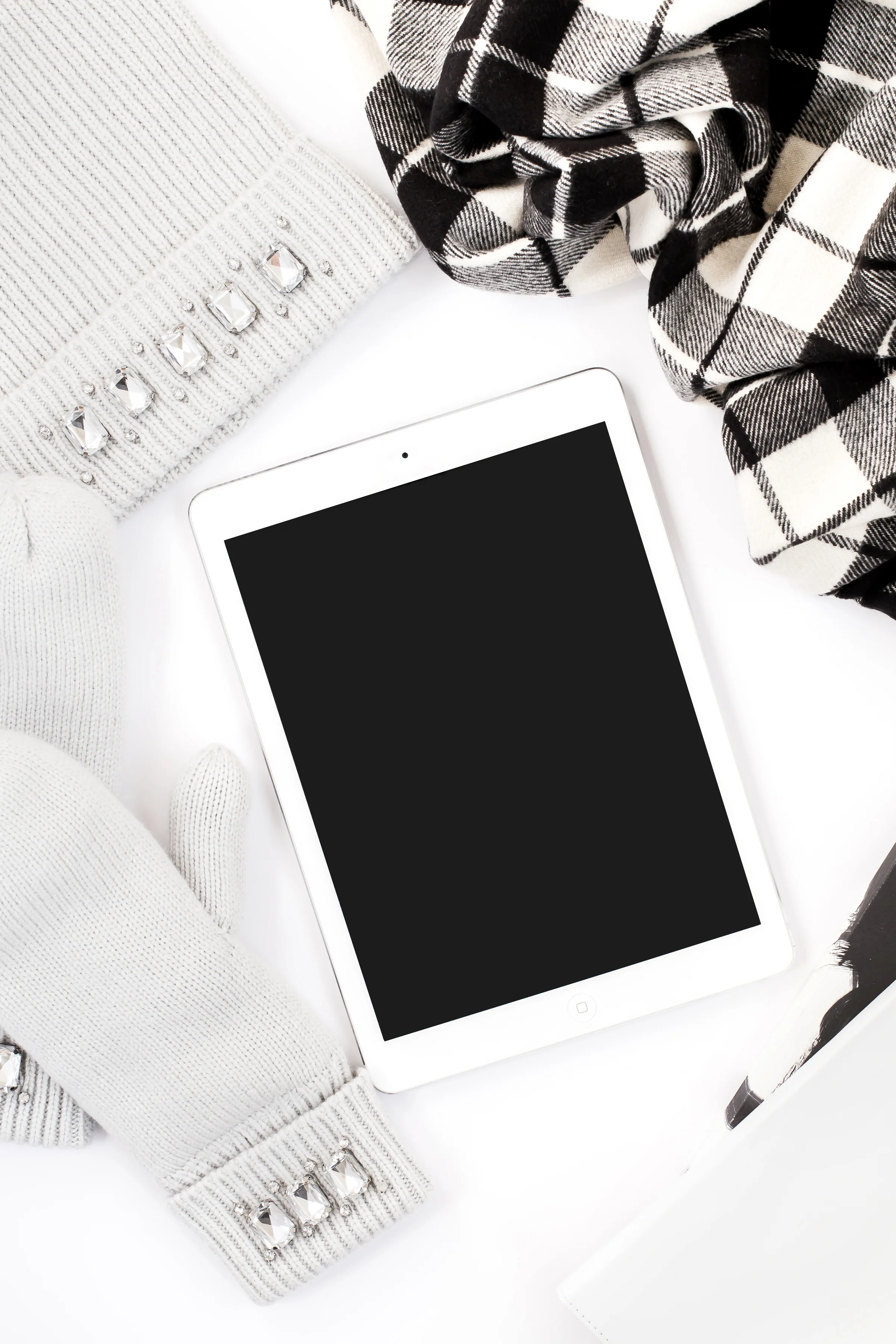 haute-stock-photography-winter-black-white-november-free-image-1.jpg