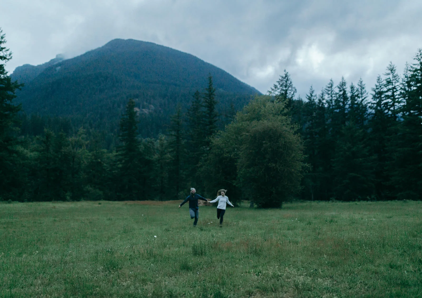 northbend_washington_engagement_session-0941.jpg