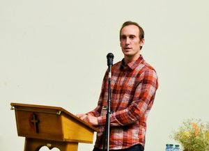Paul Wiemerslage presenting at the “100+ Women Who Care” meeting