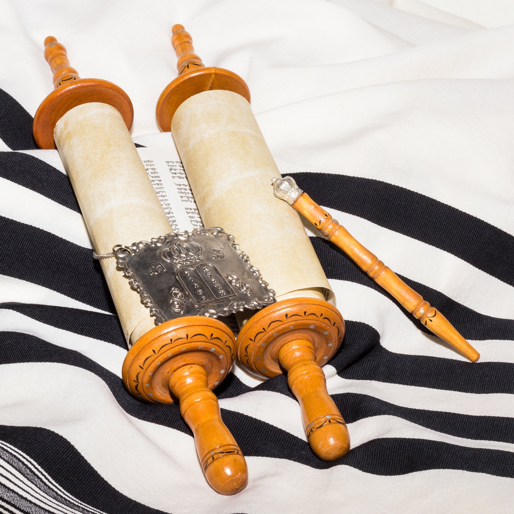 Community Simchat Torah Celebration
