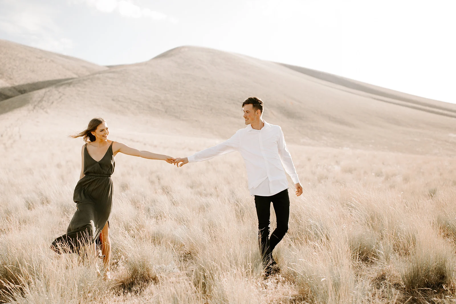 ALEX LASOTA_MadiJosiah_DesertEngagements_TriCitiesWA_AlexLasotaPhotography_7.jpg