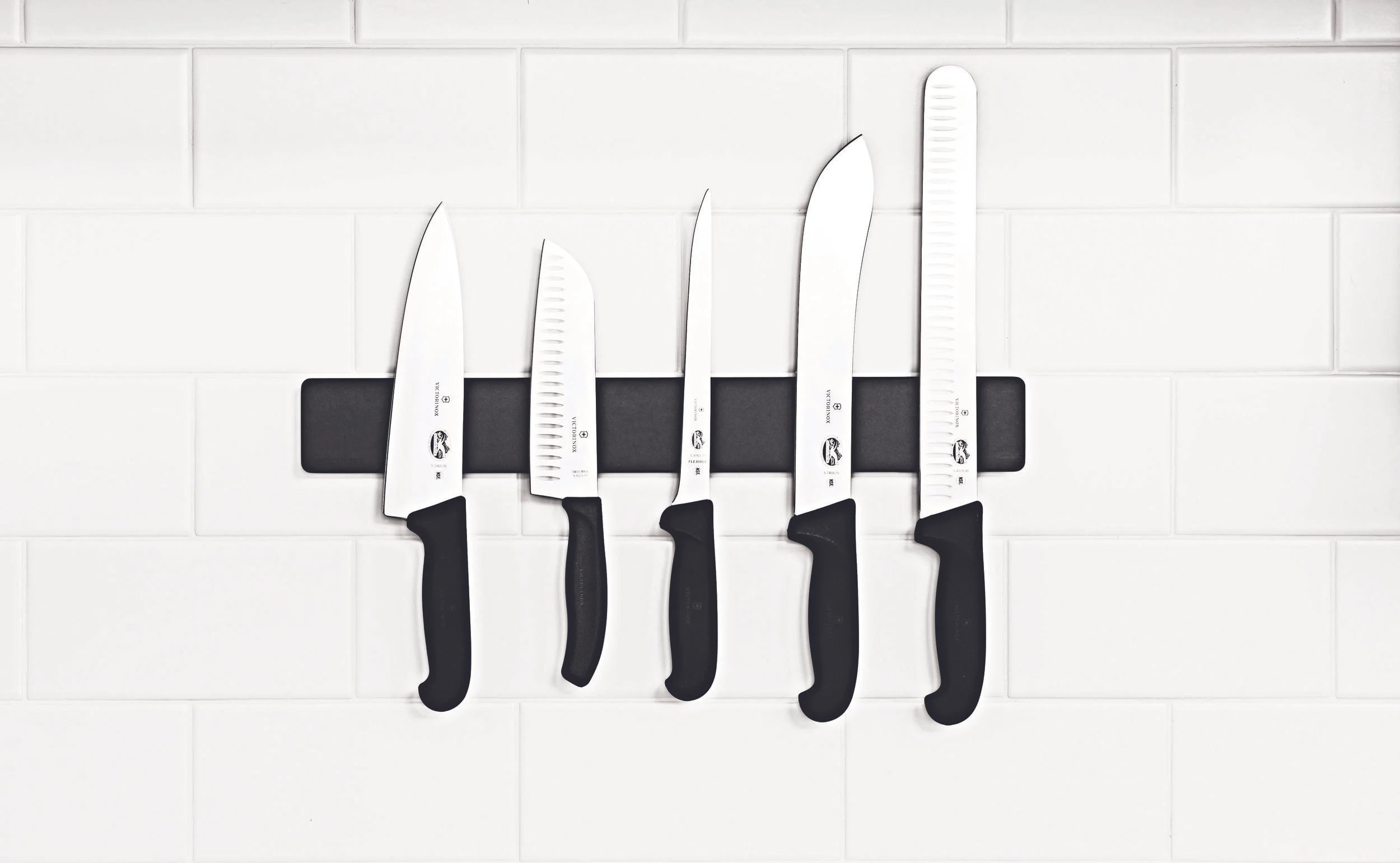 MAGNETIC KNIFE HOLDER