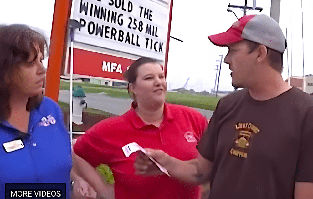 The amazing real photo of $258 million Powerball lottery winner caught on camera trying to cash in his ticket