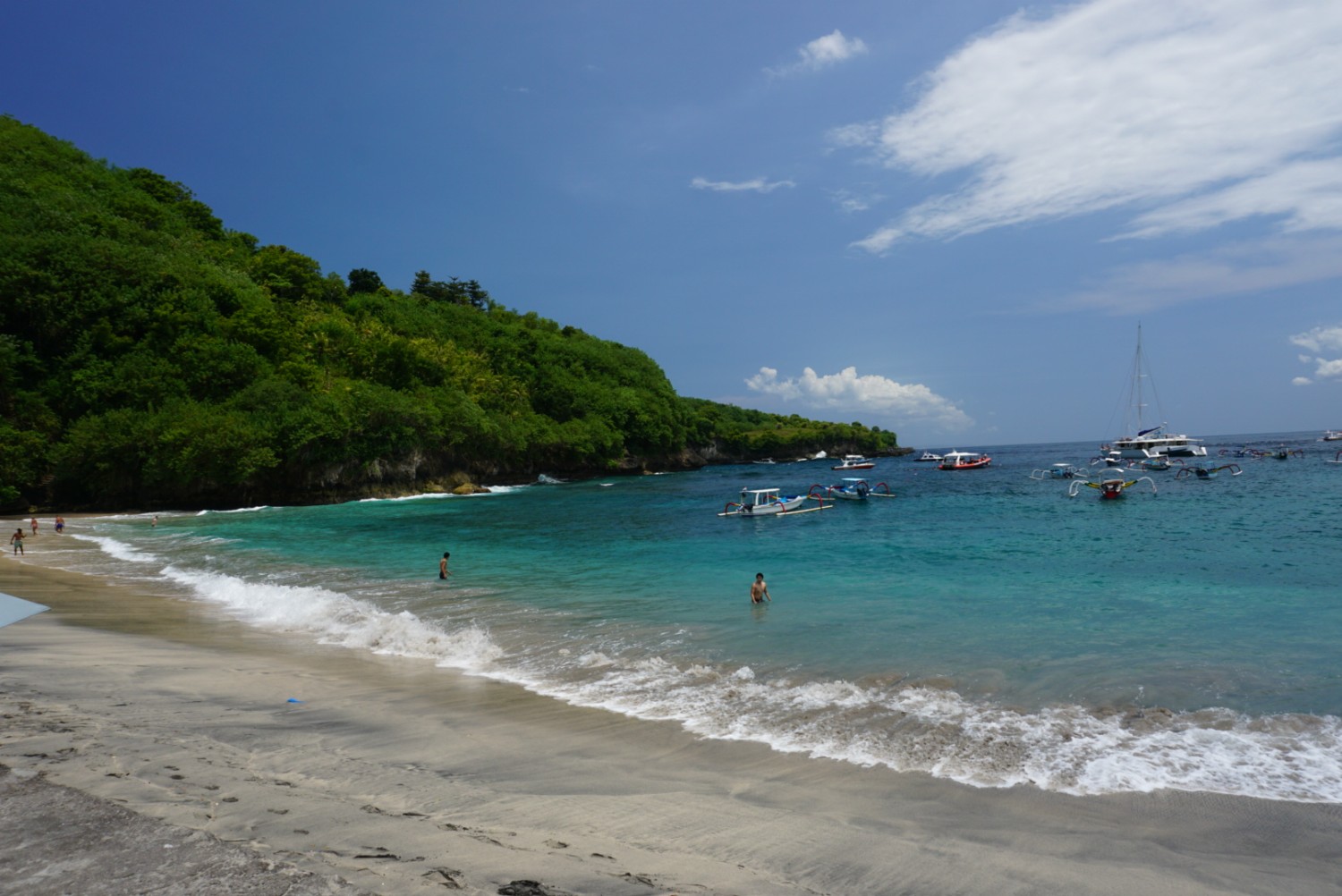 beach at Crystal Bay on Nusa Penida