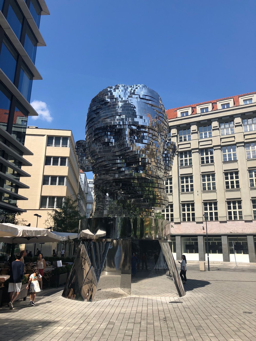 Kafka Statue 1.jpg