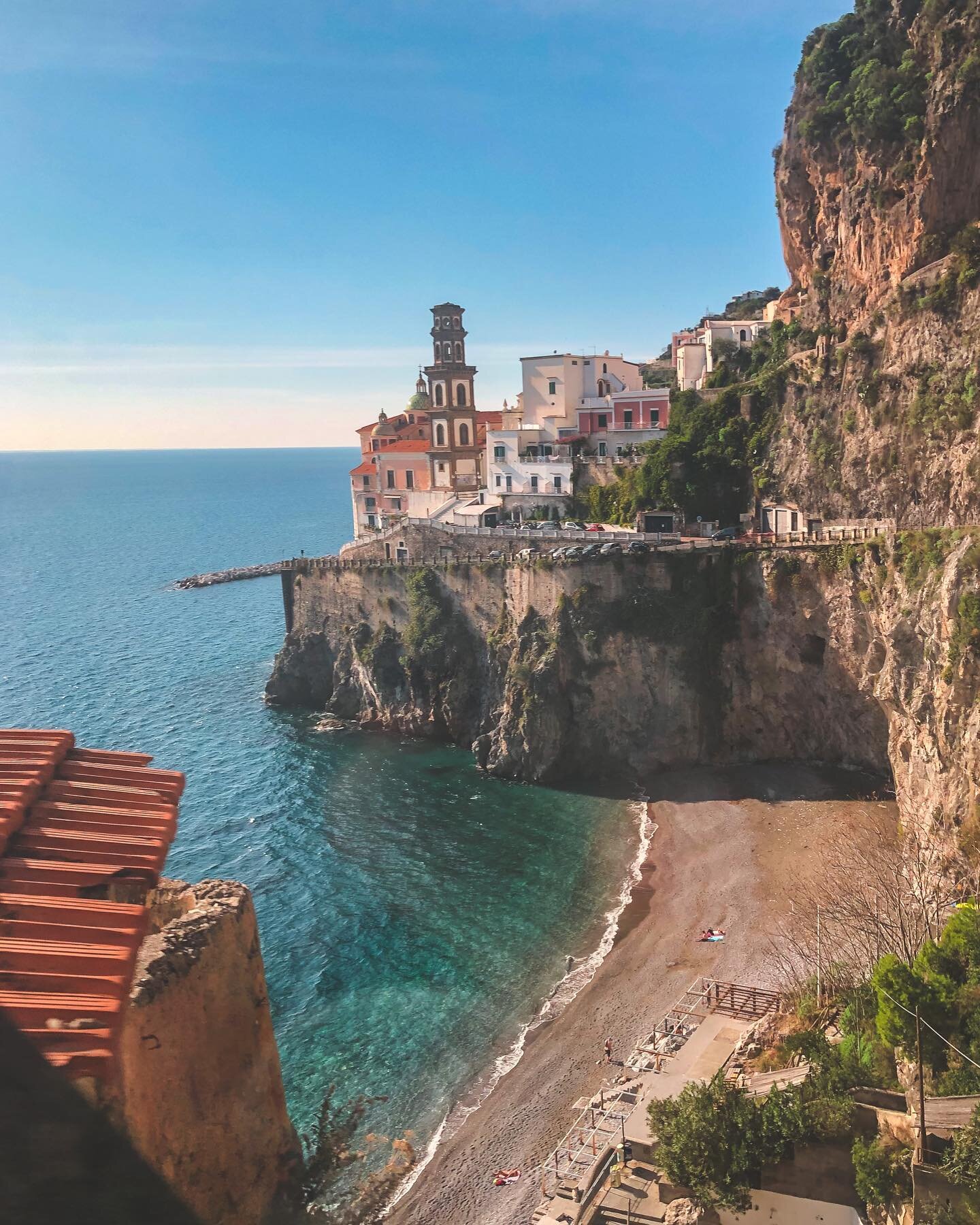 If you want to continue to social distance during your travels after COVID is defeated then I can recommend the beaches on the Amalfi coast in the fall.
*
*
*
*
*
*
*
#socialdistance #positano #positanocoast #italylovers #amalficoastitaly #positanoam