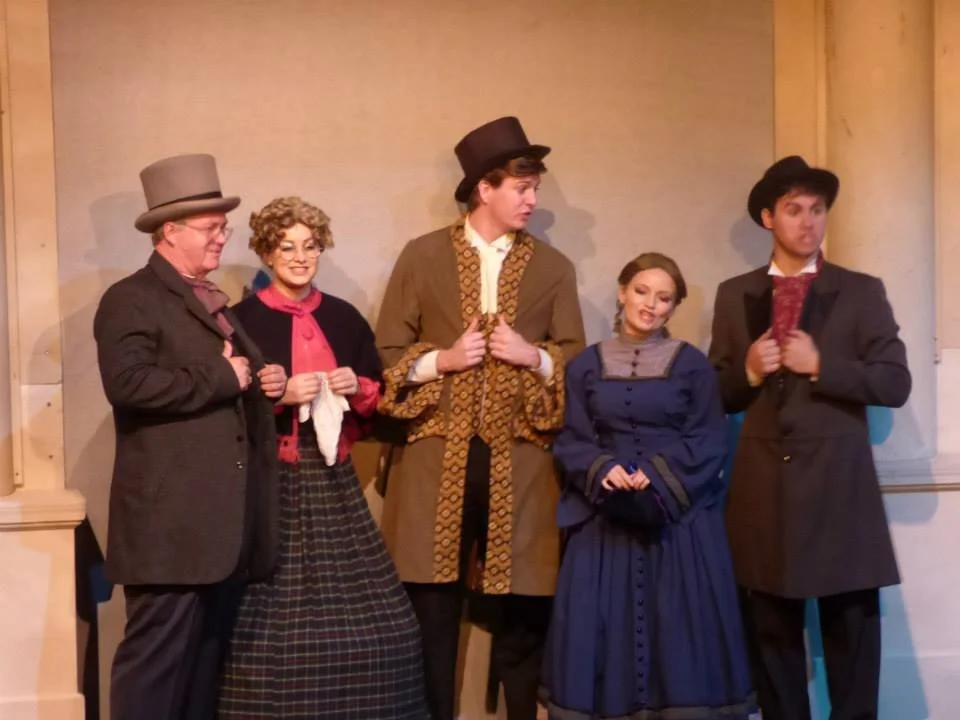 carolers 1.jpg