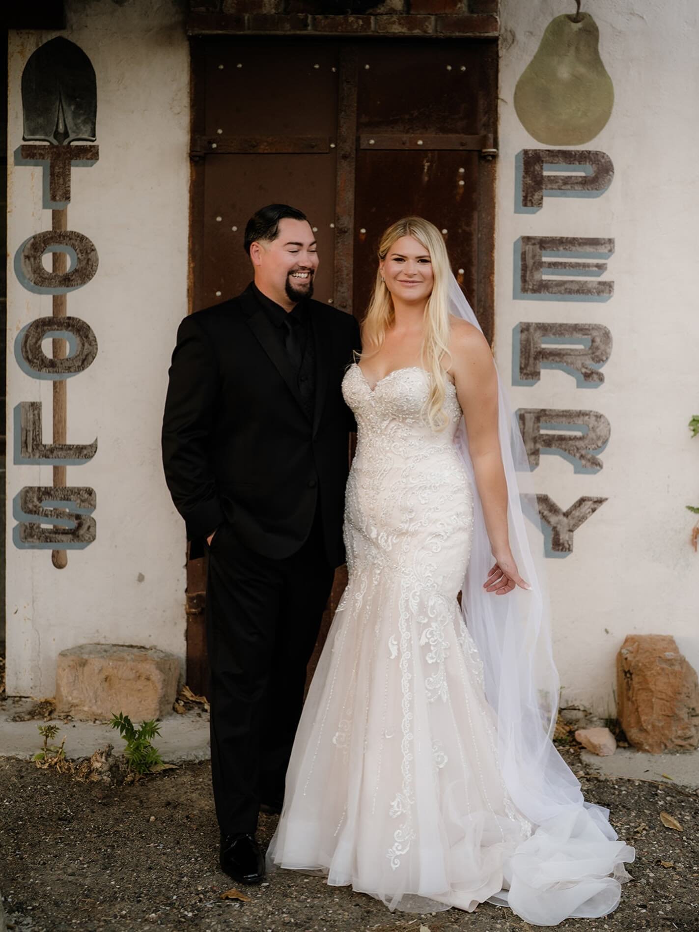 Breaking up the family sessions&hellip;. Time to hunker down now that all the family sessions are near finished and get those weddings all done. 🙃 I&rsquo;ll be glued to my computer chair if you need me @chelsaballer