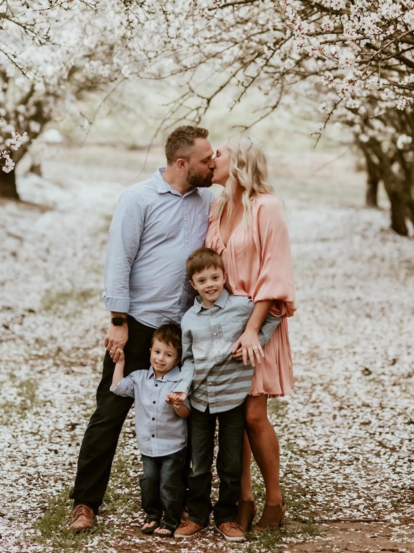 Have a few spots for left almond blossoms this Sunday 🌸🌸🌸