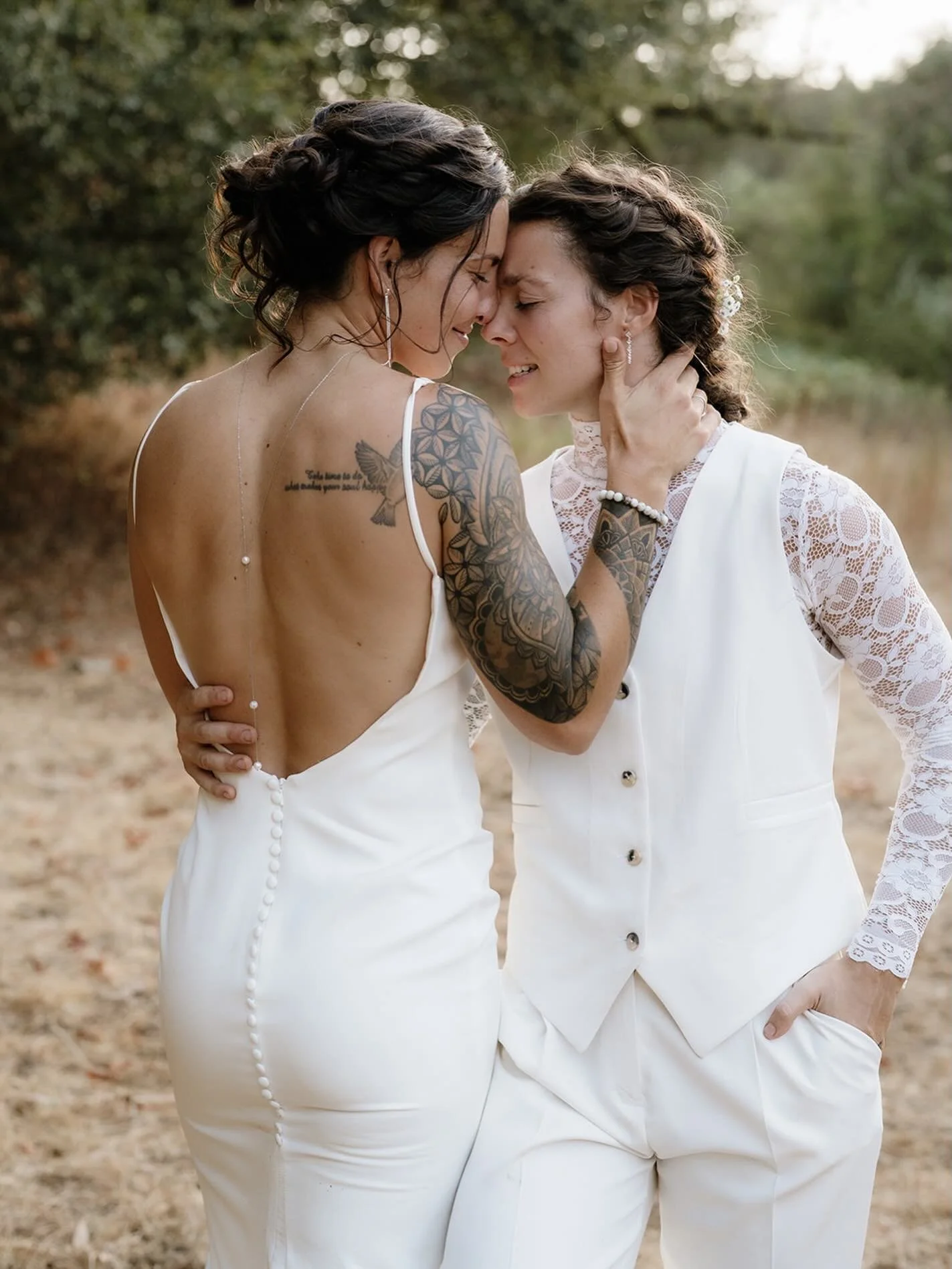 What is better than one smoking hot bride? TWO smoking hot brides!!!!! These two wonderful people have the most natural chemistry I have ever seen.  I think I was blushing most of the day 🌶️🌶️🌶️🌶️🌶️ @murmmy10.fntp