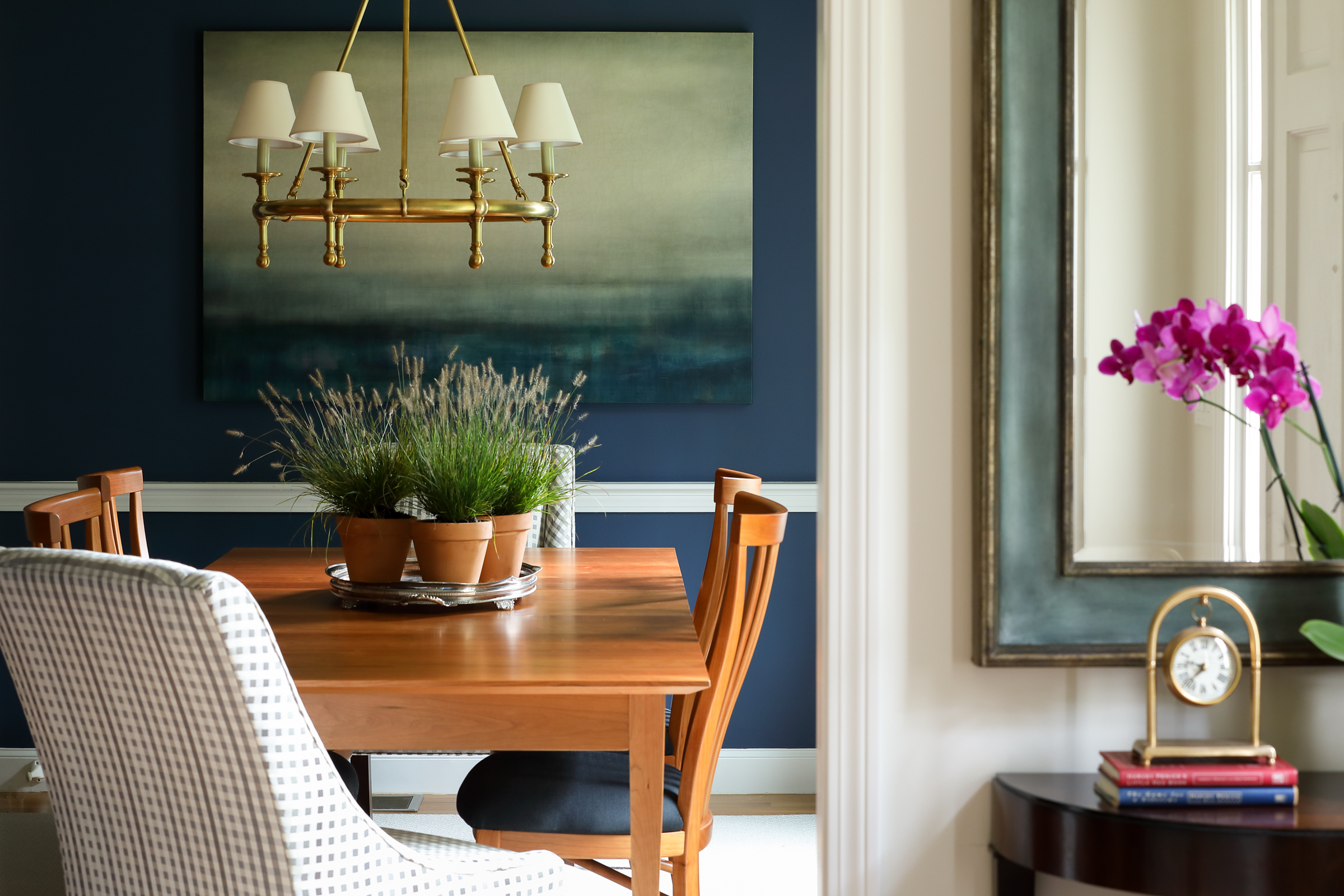 fuscia-orchid-bold-colors-dining-room-boston-home-decor.jpg