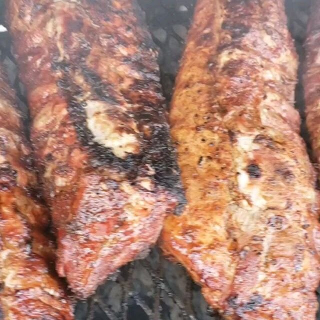 Thomas' Smoked Ribs getting sprayed down throughout the smoking process!
.
.
.
PLACE YOUR ORDERS NOW!!! We're back with the pans to make your Thanksgiving PROPER!!! FINALLY!!! We will be selling plates too. All pan orders must be paid in advance. DM 