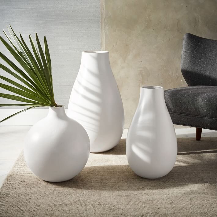 oversized-pure-white-ceramic-vases-o.jpg