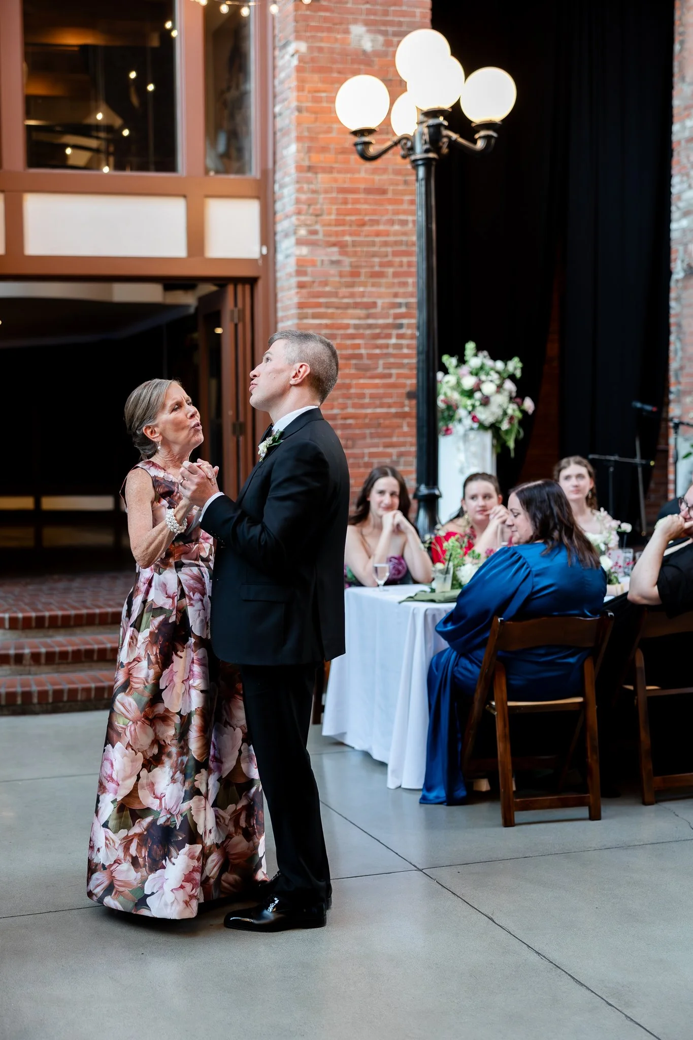 Europa-Court-in-the-Square-Seattle-Wedding-Sarah-Campo-Photography-382.jpg