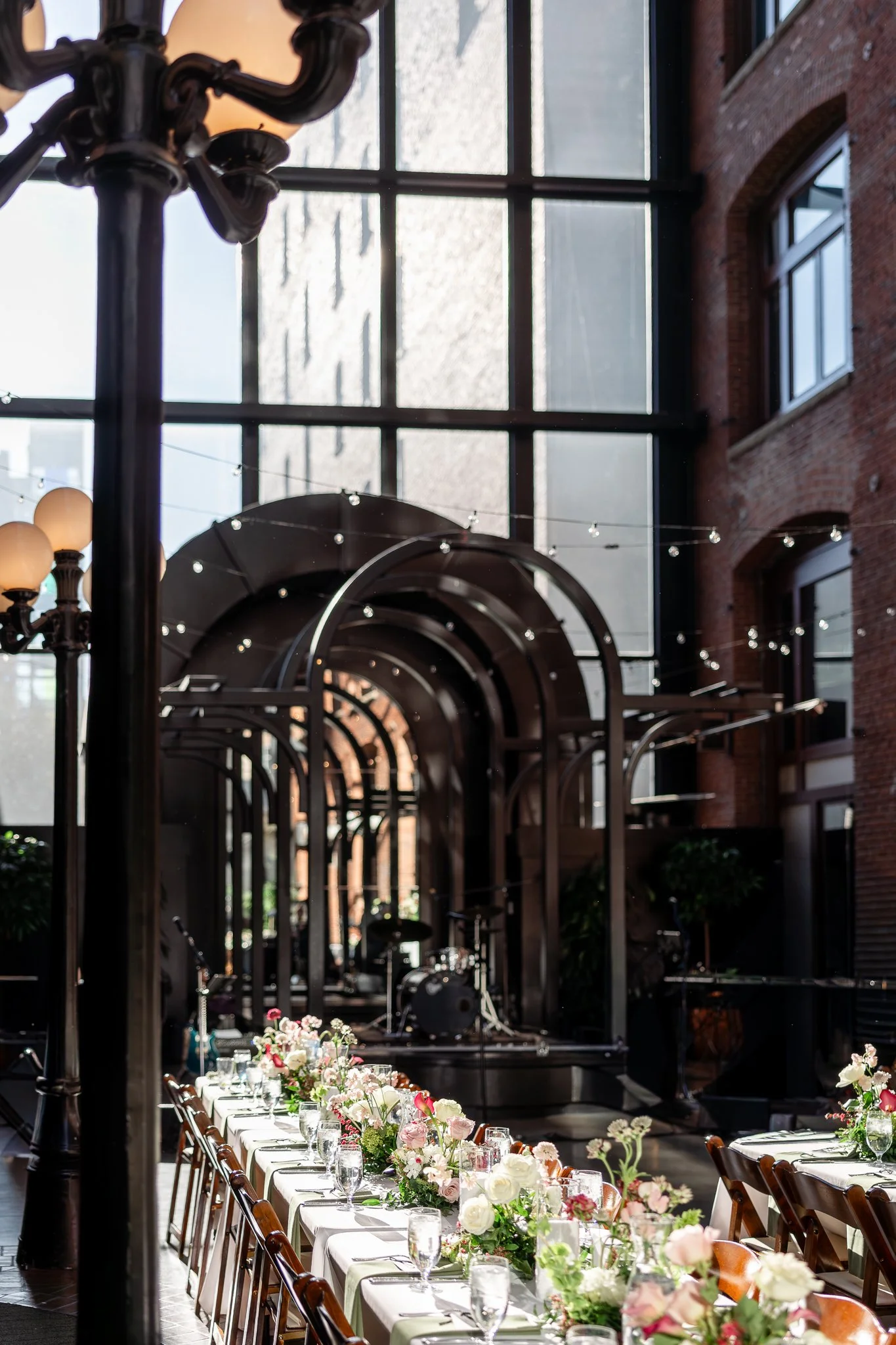 Europa-Court-in-the-Square-Seattle-Wedding-Sarah-Campo-Photography-287.jpg