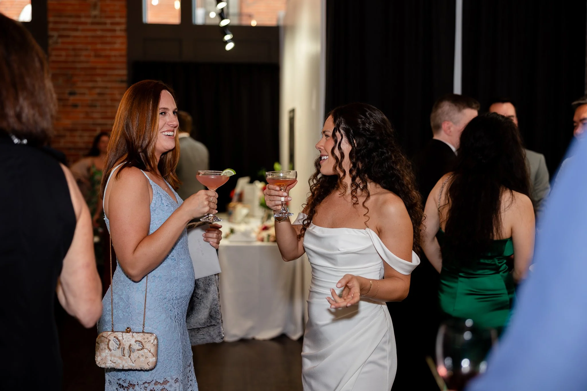 Europa-Court-in-the-Square-Seattle-Wedding-Sarah-Campo-Photography-277.jpg