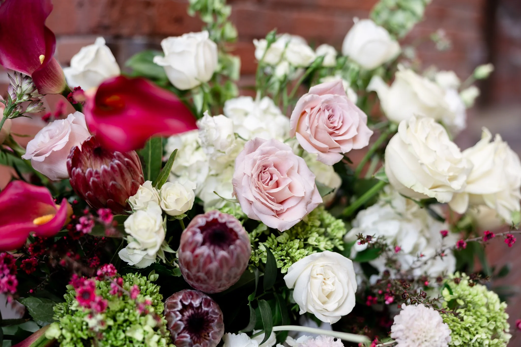 Europa-Court-in-the-Square-Seattle-Wedding-Sarah-Campo-Photography-145.jpg