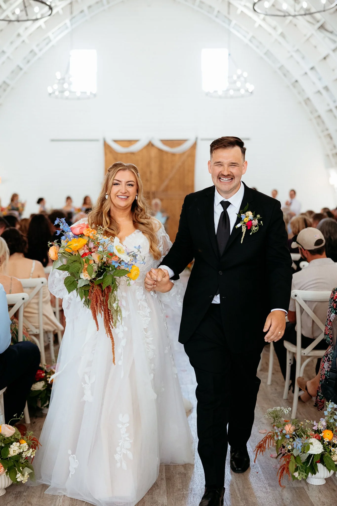 Emilie &amp; Matt's Beautiful Fiddlers Bluff Wedding in Snohomish