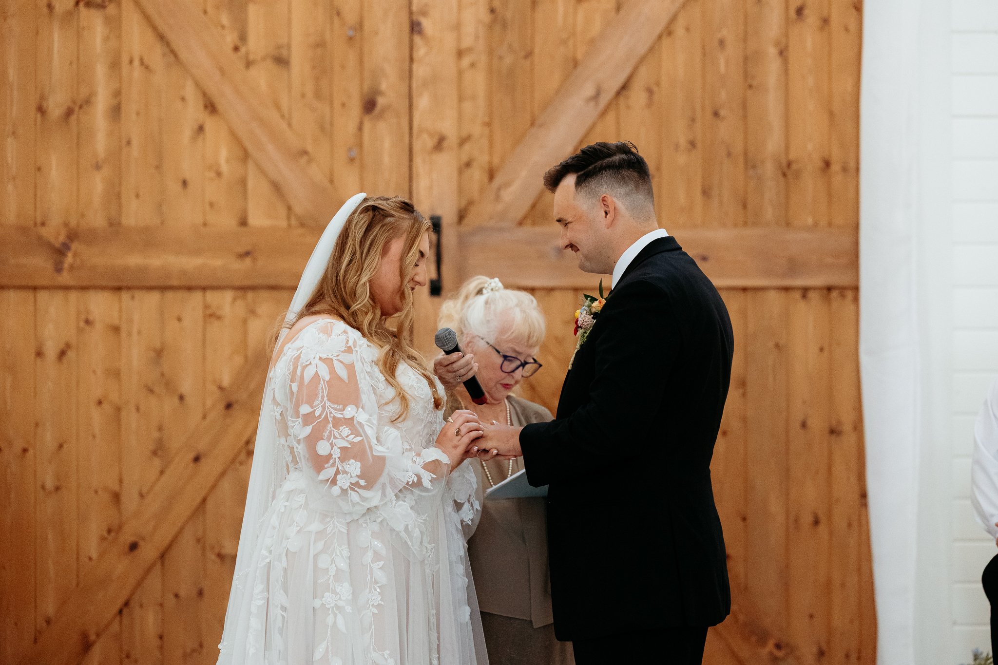 Fiddlers-Bluff-Snohomish-Wedding-Sarah-Campo-Photography-179.jpg