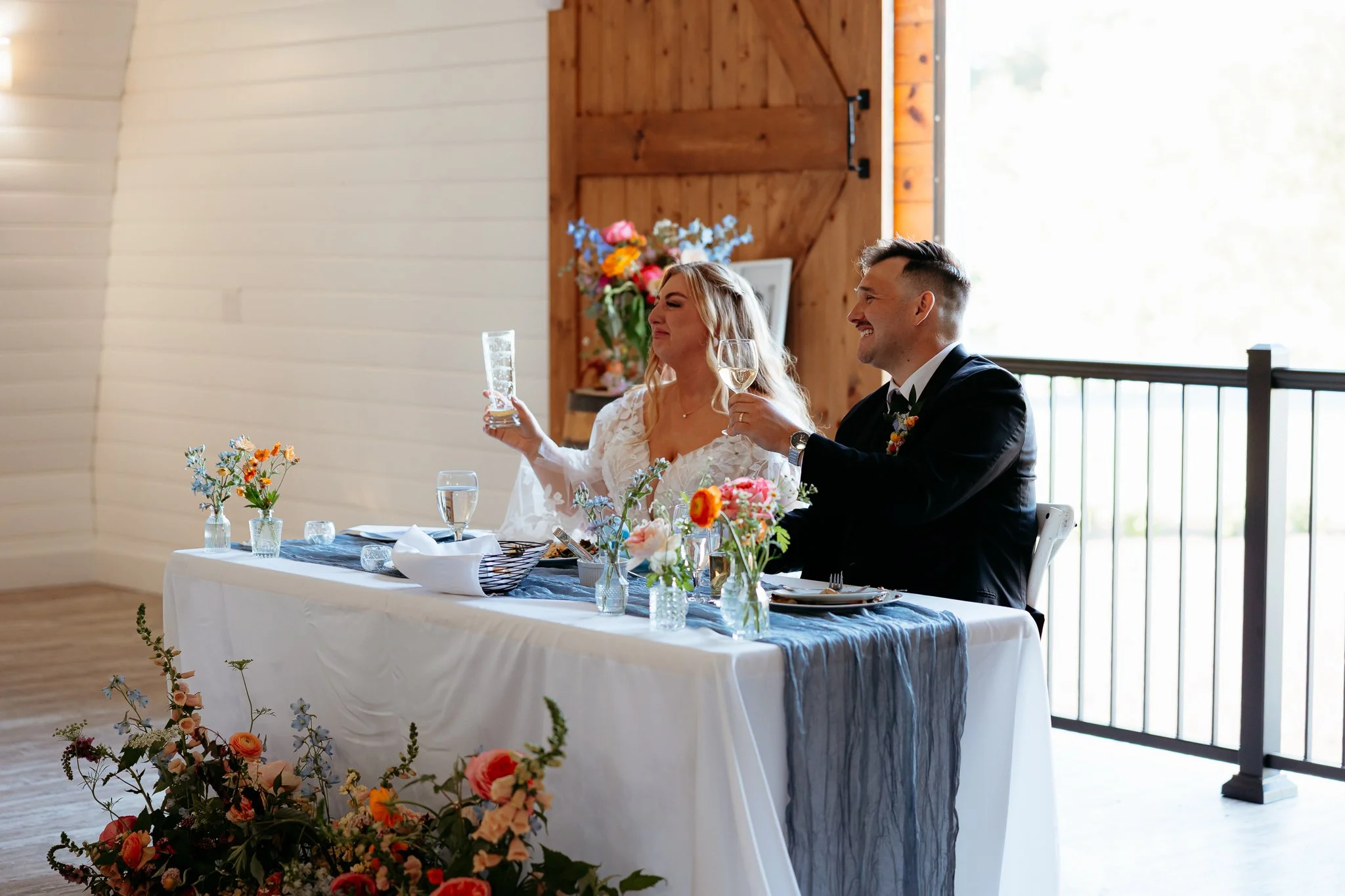 Fiddlers-Bluff-Snohomish-Wedding-Sarah-Campo-Photography-410.jpg